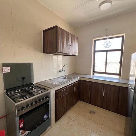 Golden Seasons Furnished Apartment 6 Salalah Exterior foto