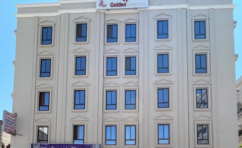 Golden Seasons Furnished Apartment 6 Salalah Exterior foto